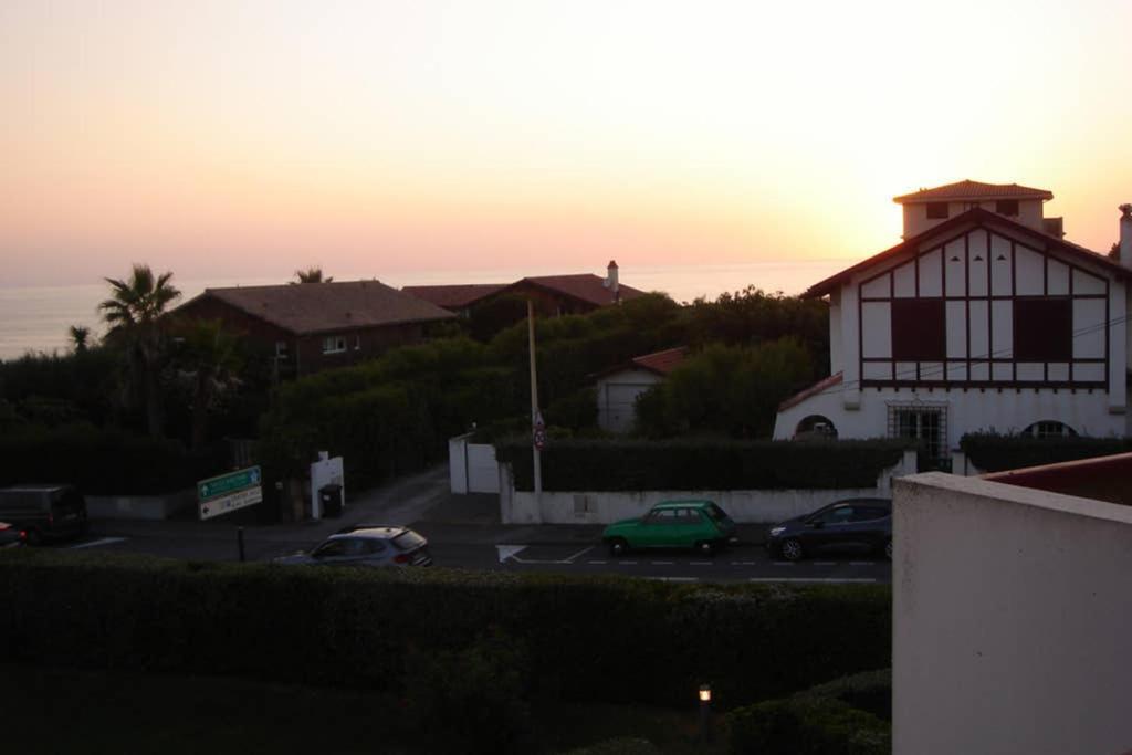 Vue sur mer et plage de Marbella Biarritz Extérieur photo